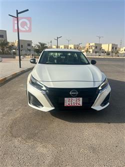 نيسان ألتيما